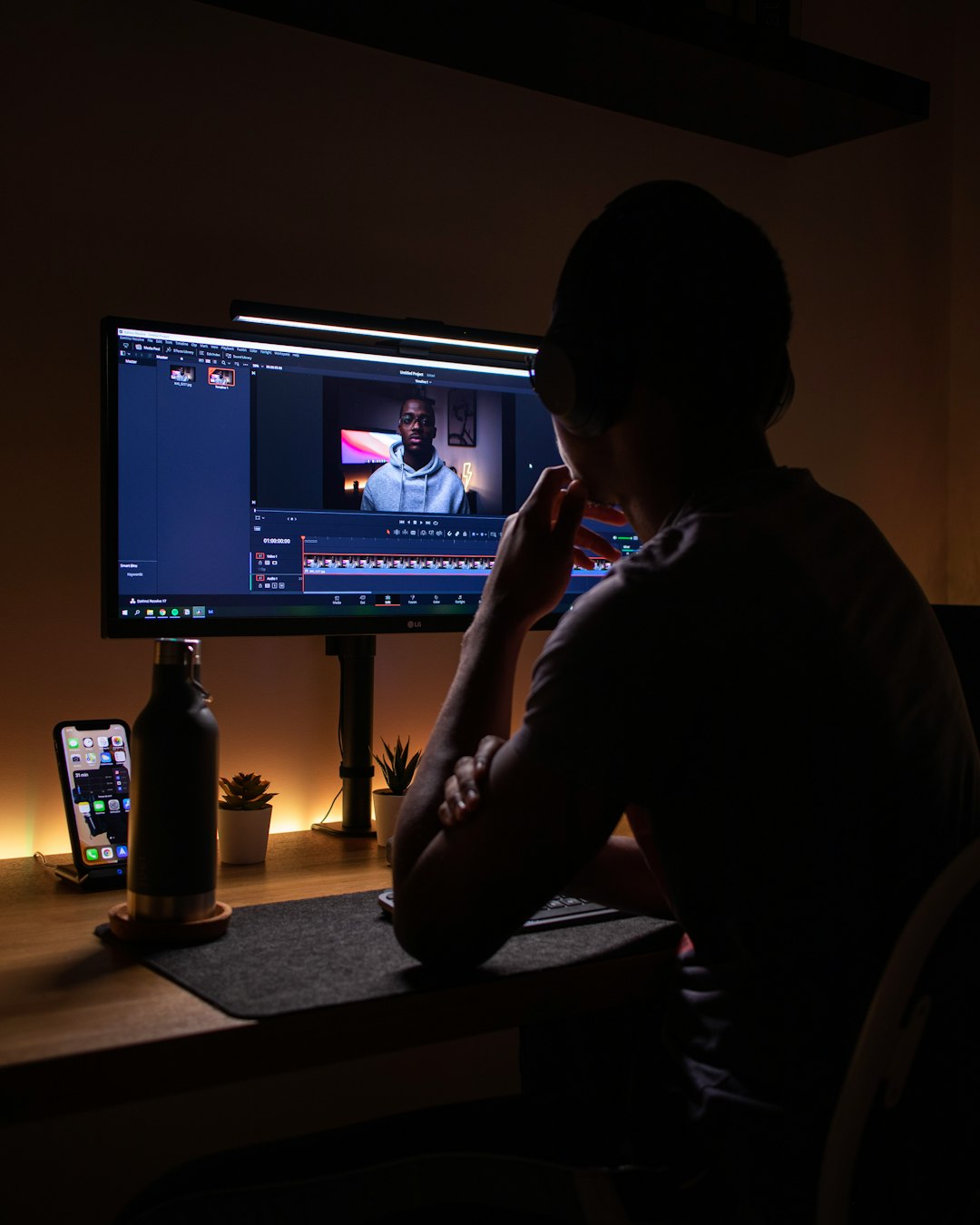 Filmschnitt und Farbkorrektur am Schnittplatz